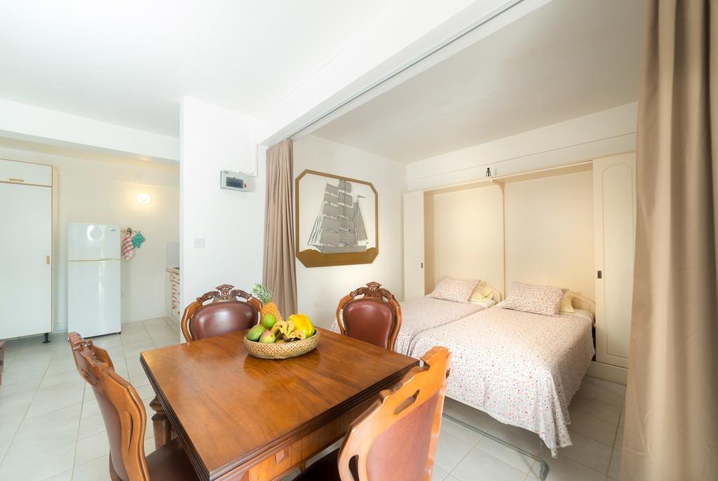 Royal Palm Holiday Apartment Mero Luaran gambar